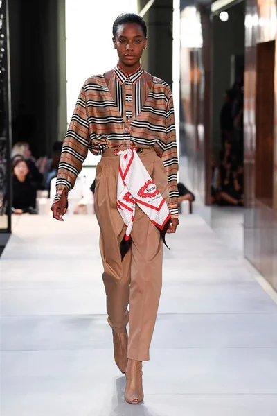 Look 21